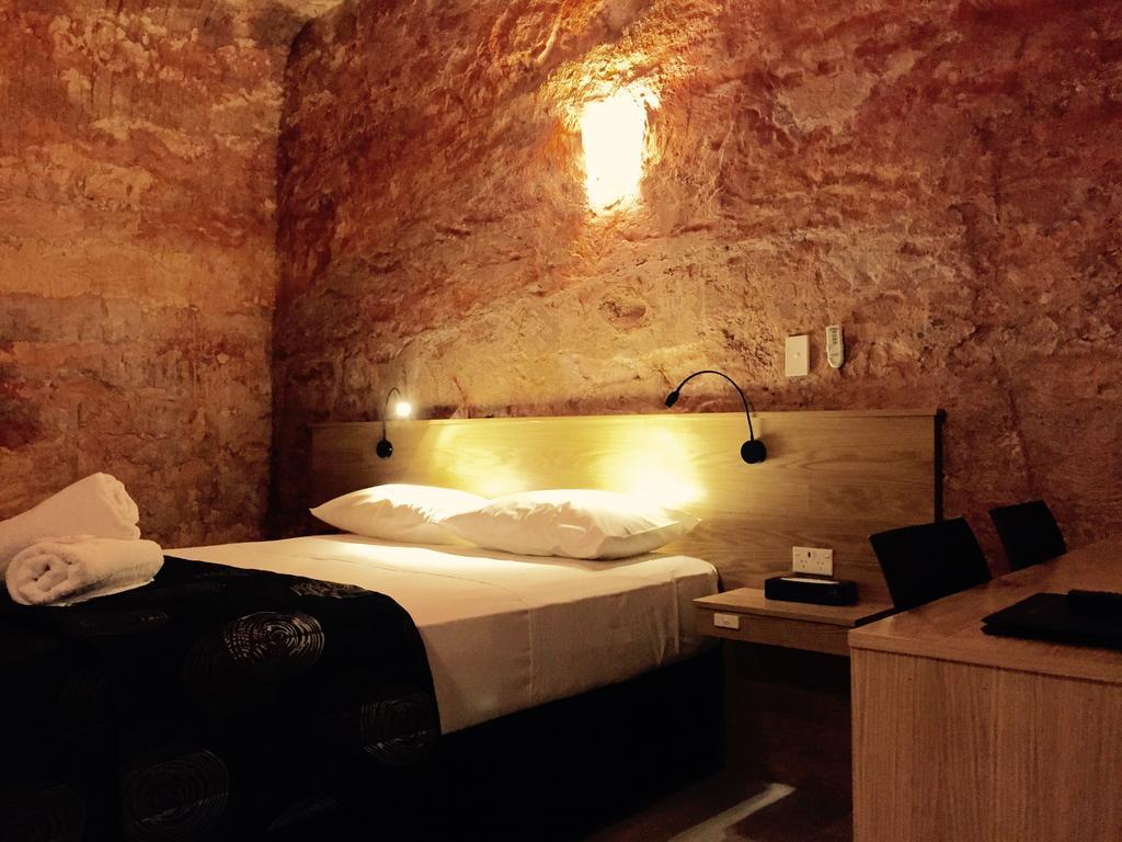 The Lookout Cave Underground Motel Coober Pedy Szoba fotó