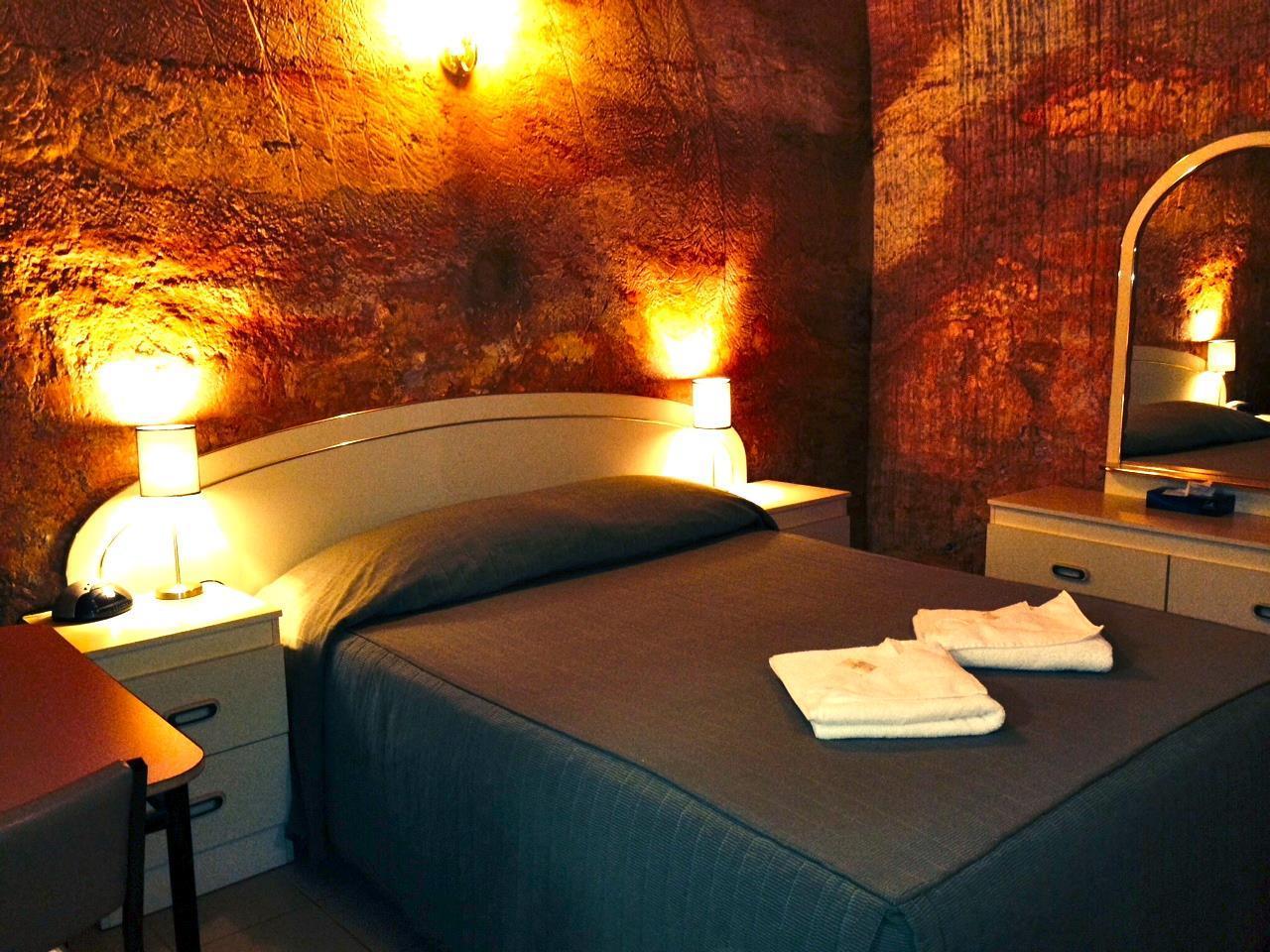 The Lookout Cave Underground Motel Coober Pedy Kültér fotó